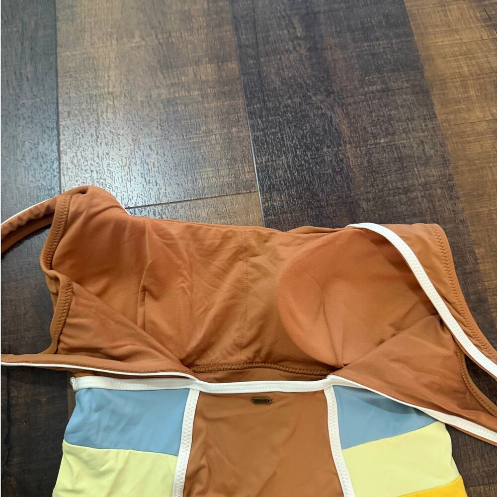 Rip Curl Rainbow Side Panel One Piece Swimsuit Size Small - Picture 4 of 8